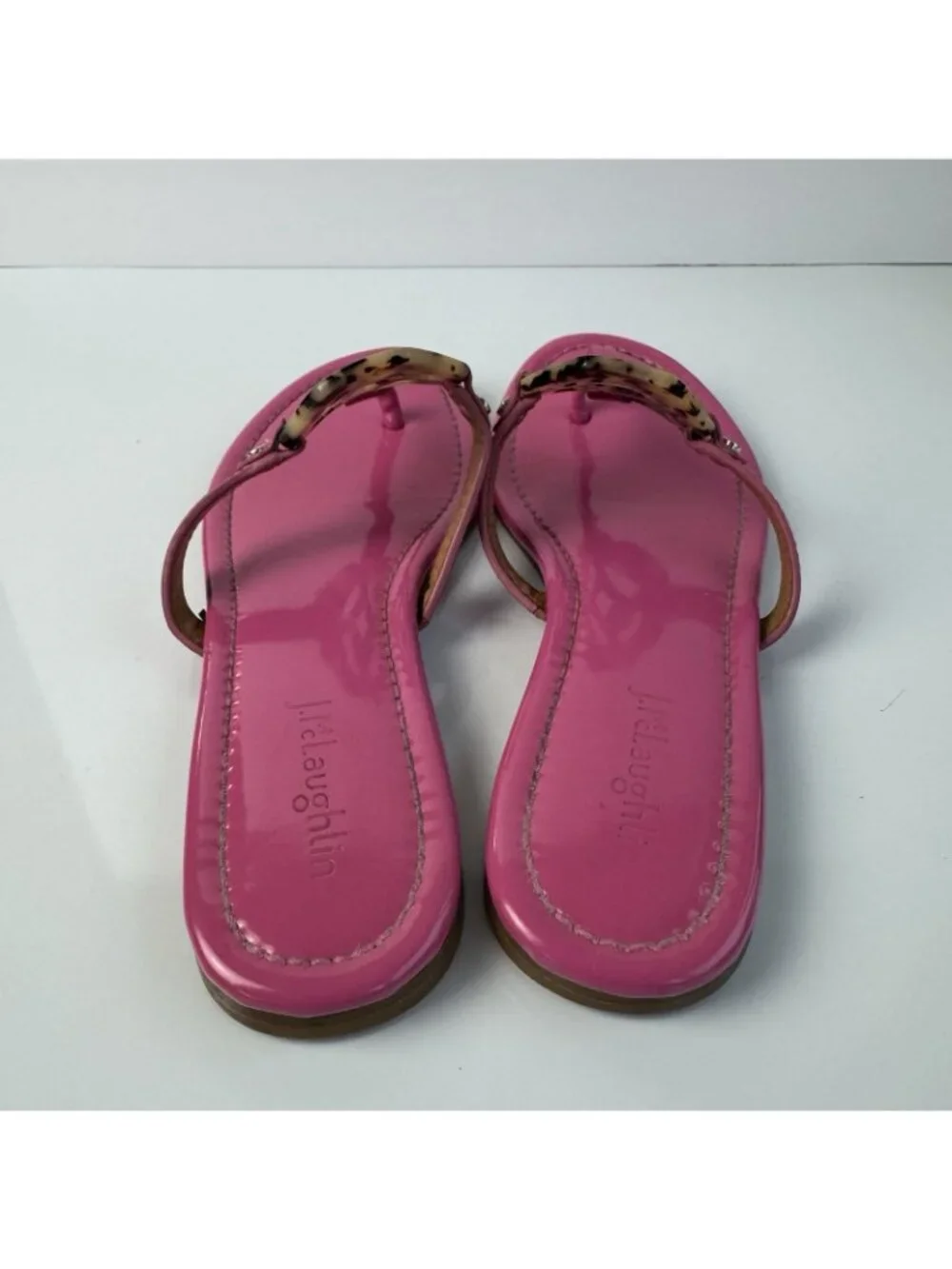 J. McLaughlin Lucy Pink Patent Leather Tortoise Medallion Thong Sandals Size 8.5